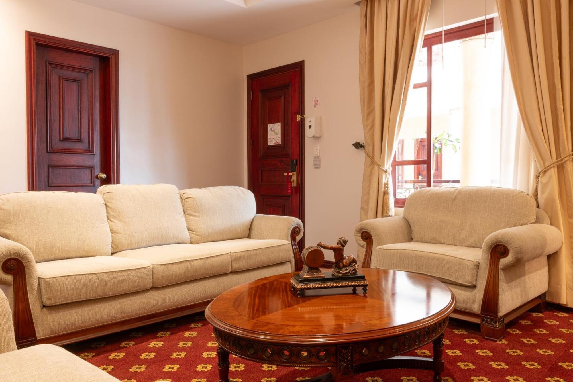 Grand Victoria Boutique 5* Loja